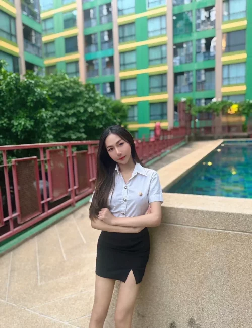 Flra photo 8, asian, slim, black hair, 160 cm, 45 kg, Medium bust, Hong Kong