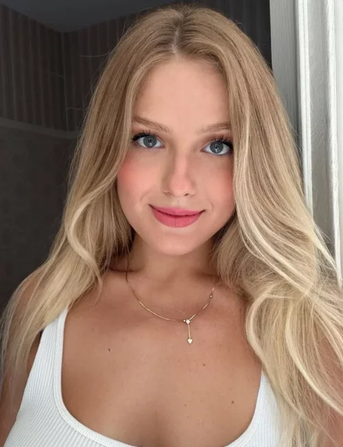Hais photo 3, european, slim, blonde hair, 168 cm, 52 kg, Medium bust, Hong Kong
