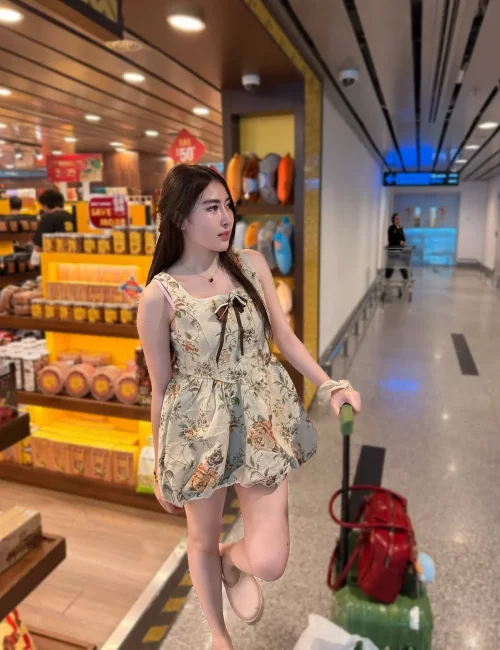 Heinsa photo 6, indian, average, red hair, 158 cm, 62 kg, Medium bust, Hong Kong