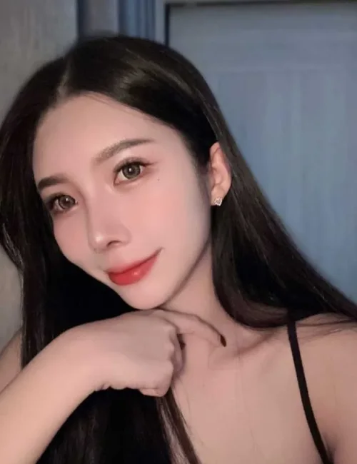 Camila photo 5, asian, slim, black hair, 166 cm, 49 kg, Medium bust, Hong Kong