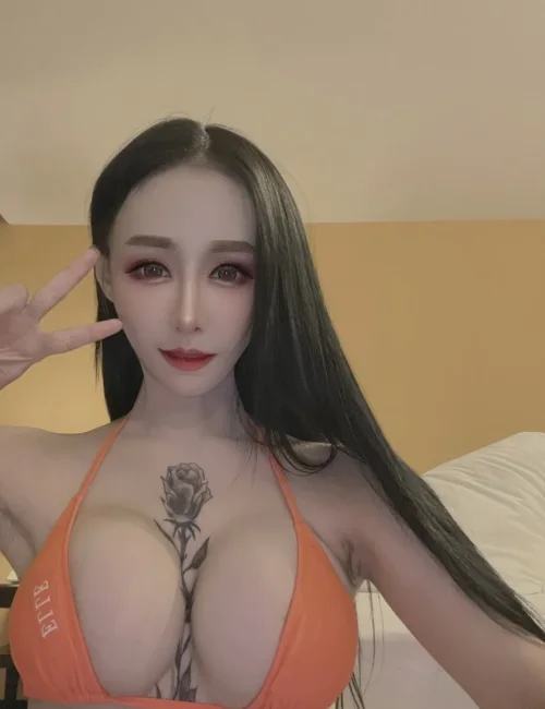 Bianca photo 4, asian, slim, black hair, 162 cm, 47 kg, Medium bust, Hong Kong