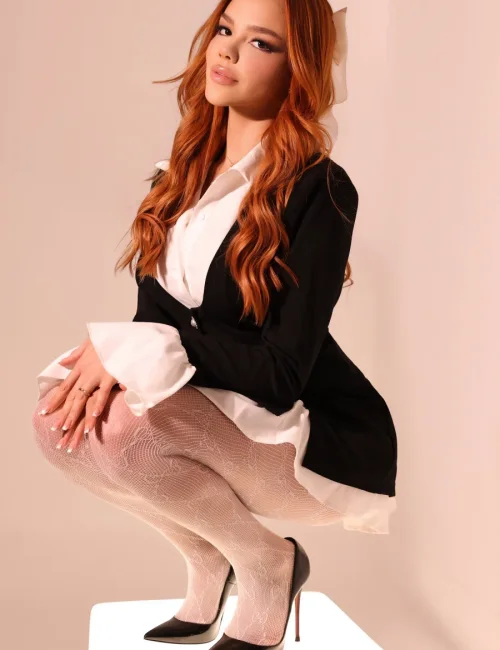 Buksa photo 4, european, slim, red hair, 163 cm, 50 kg, Small bust, Hong Kong