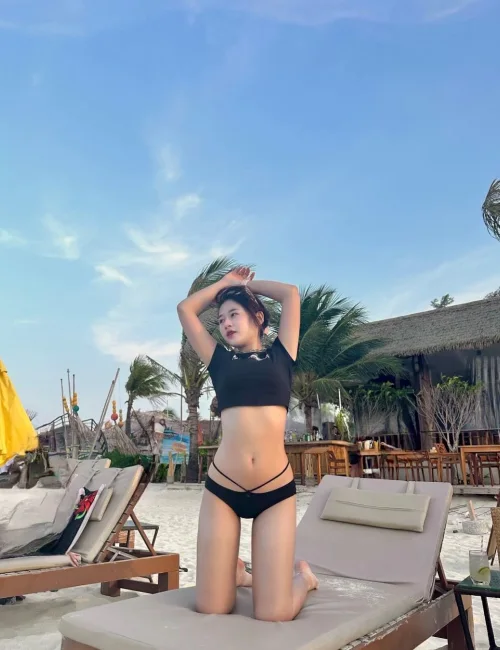 Karien photo 6, asian, slim, black hair, 163 cm, 50 kg, Small bust, Hong Kong