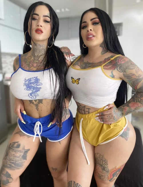 Naya and Una photo 2, indian, curvy, brunette, 147 cm, 47 kg, Large bust, Hong Kong