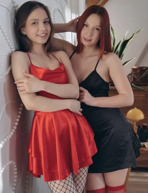 Sasha and Masha photo 6, european, slim, brunette, 170 cm, 55 kg, Medium bust, Hong Kong