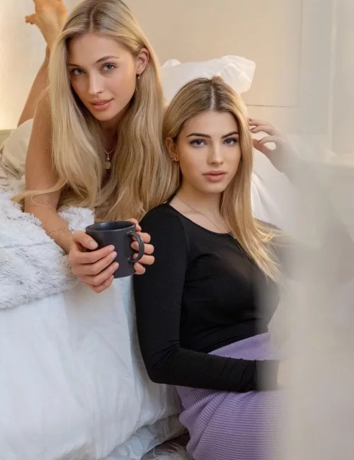 Trudy and Carmela photo 1, european, slim, blonde hair, 170 cm, 54 kg, Medium bust, Hong Kong