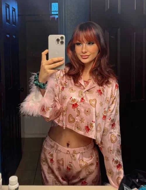 Ada photo 5, european, average, red hair, 172 cm, 70 kg, Medium bust, Hong Kong