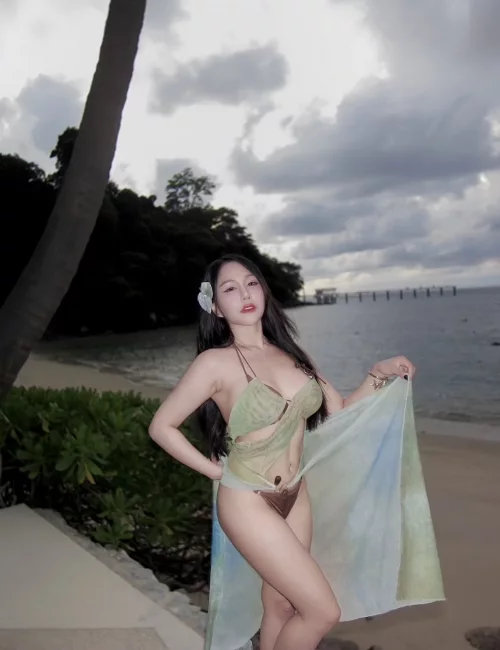 Alla photo 2, asian, average, black hair, 162 cm, 50 kg, Large bust, Hong Kong