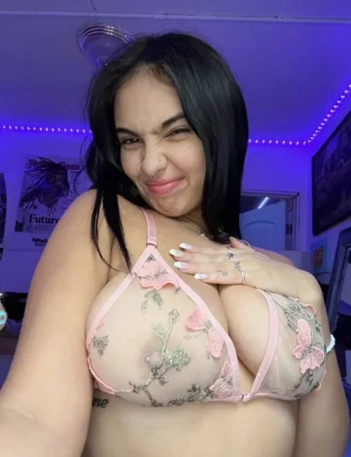 Alola photo 5, european, slim, brunette, 158 cm, 58 kg, Large bust, Hong Kong