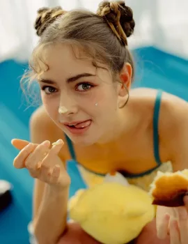 Aly, 24