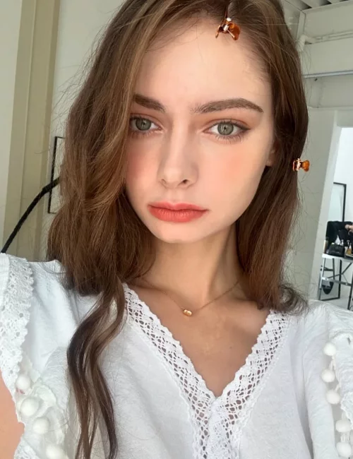 Aly photo 5, indian, slim, brunette, 170 cm, 53 kg, Medium bust, Hong Kong