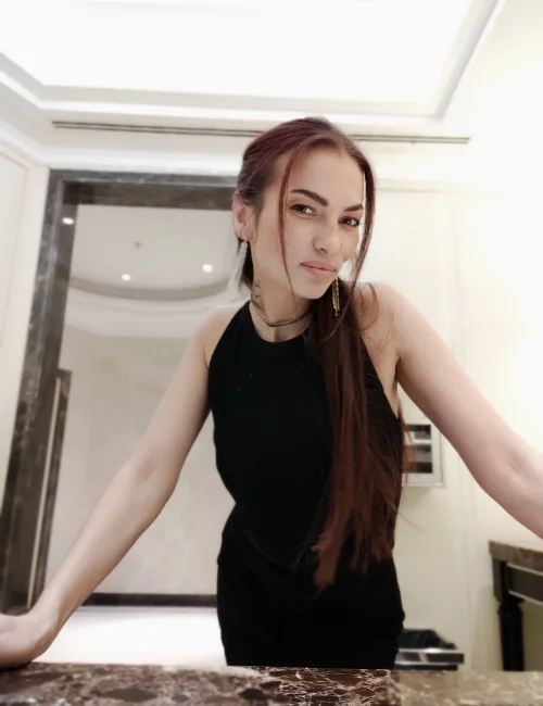 Amta photo 6, european, slim, brunette, 168 cm, 53 kg, Small bust, Hong Kong