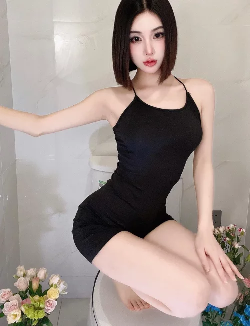 Anna Lina photo 1, asian, slim, black hair, 165 cm, 52 kg, Large bust, Hong Kong