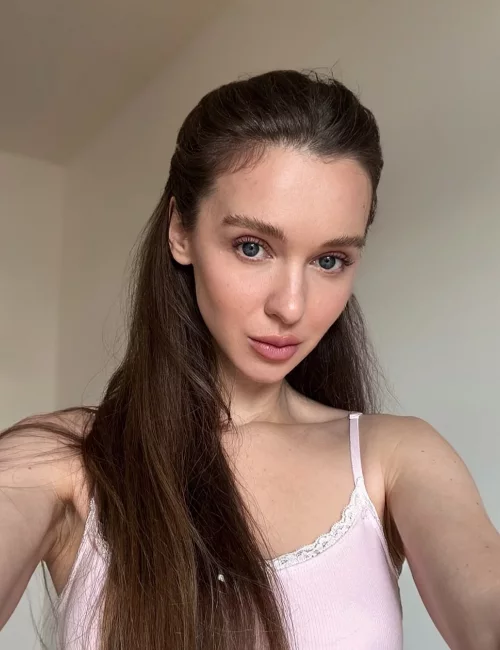 Belva photo 6, european, slim, brunette, 168 cm, 50 kg, Medium bust, Hong Kong