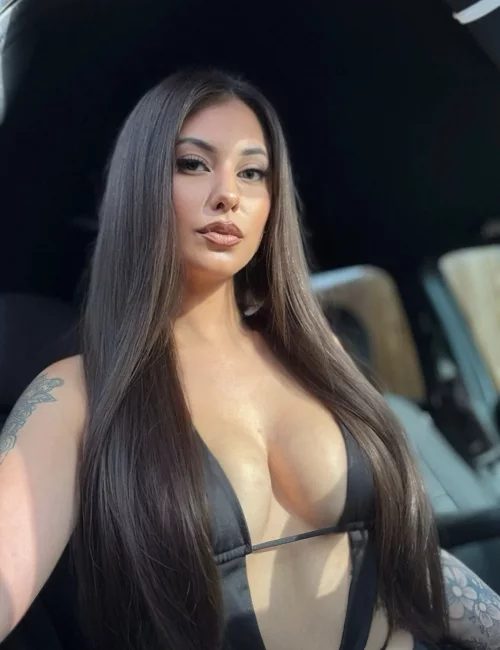 Beonta photo 2, indian, curvy, black hair, 170 cm, 88 kg, Large bust, Hong Kong