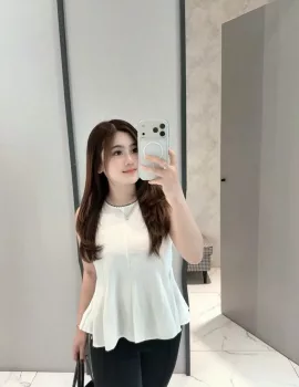 Caa photo 1, asian, slim, black hair, 167 cm, 50 kg, Medium bust, Hong Kong