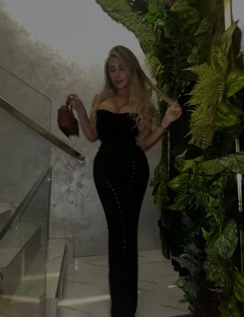 Chonda photo 3, indian, slim, blonde hair, 165 cm, 60 kg, Large bust, Hong Kong