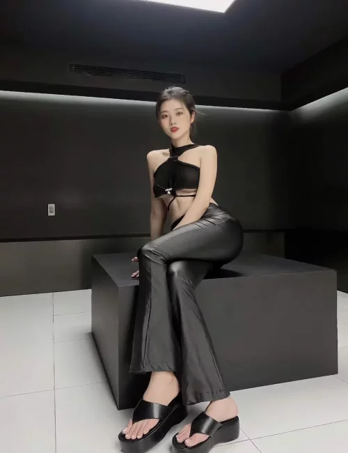 Choren photo 4, latino, average, black hair, 168 cm, 50 kg, Large bust, Hong Kong