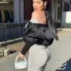 Chy photo 3, latino, curvy, black hair, 171 cm, 53 kg, Large bust, Hong Kong