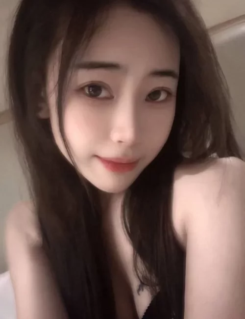 Daania photo 2, indian, slim, black hair, 161 cm, 49 kg, Medium bust, Hong Kong
