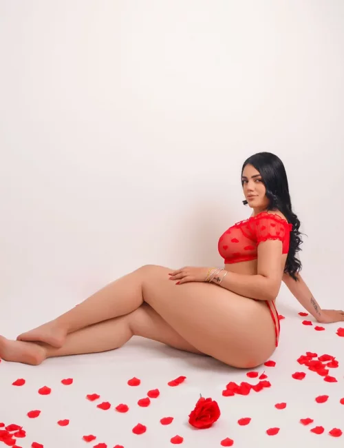 Dama photo 7, indian, curvy, black hair, 170 cm, 44 kg, Large bust, Hong Kong