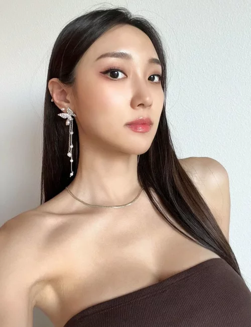 Dela photo 6, asian, slim, black hair, 164 cm, 40 kg, Large bust, Hong Kong