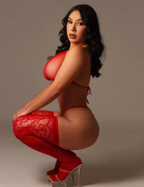 Dera photo 1, asian, average, black hair, 167 cm, 55 kg, Large bust, Hong Kong