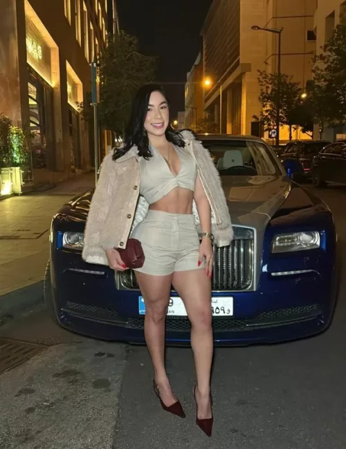 Dera photo 6, asian, average, black hair, 167 cm, 55 kg, Large bust, Hong Kong
