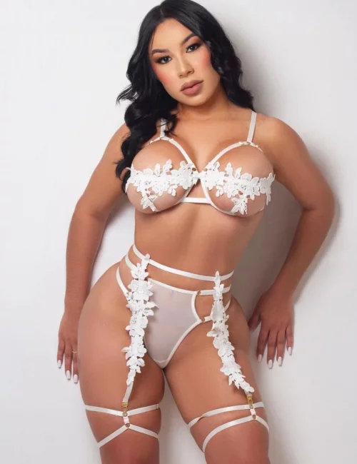 Dera photo 9, asian, average, black hair, 167 cm, 55 kg, Large bust, Hong Kong