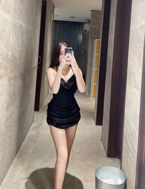 Diala photo 4, asian, slim, black hair, 168 cm, 49 kg, Large bust, Hong Kong