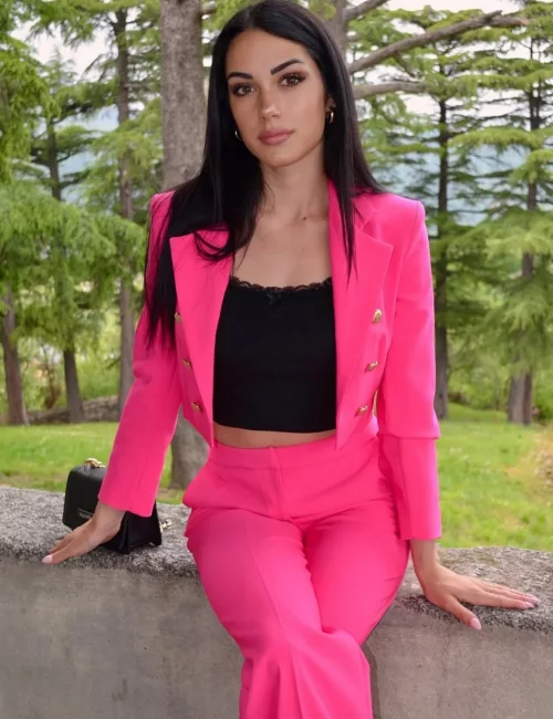 Elalna photo 6, european, slim, black hair, 170 cm, 52 kg, Medium bust, Hong Kong