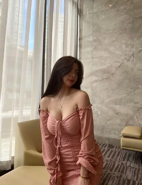 Elia photo 5, asian, slim, black hair, 168 cm, 49 kg, Large bust, Hong Kong