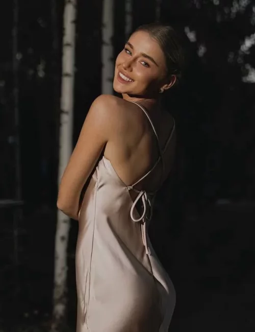 Ella Lina photo 1, slavic, slim, blonde hair, 168 cm, 50 kg, Medium bust, Hong Kong