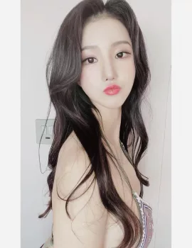 Elsaia photo 1, asian, slim, black hair, 167 cm, 49 kg, Large bust, Hong Kong