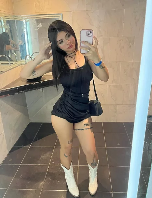 Emanya photo 4, asian, average, black hair, 169 cm, 66 kg, Medium bust, Hong Kong