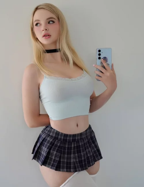 Emoren photo 2, slavic, average, blonde hair, 165 cm, 57 kg, Large bust, Hong Kong