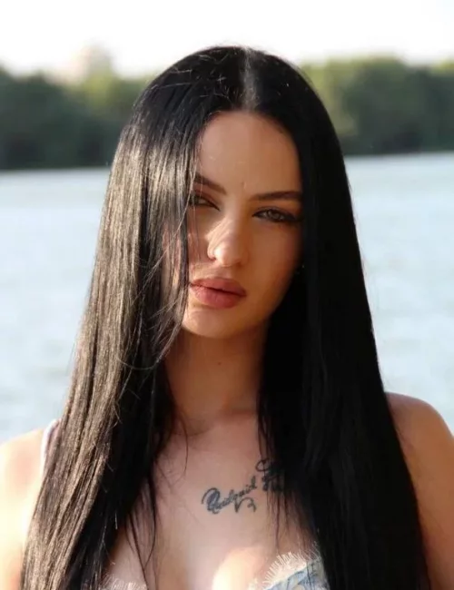 Feoren photo 3, slavic, average, black hair, 165 cm, 56 kg, Medium bust, Hong Kong
