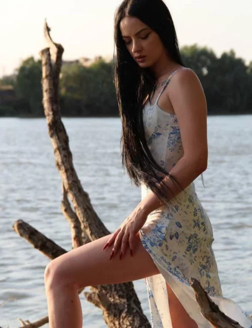 Feoren photo 5, slavic, average, black hair, 165 cm, 56 kg, Medium bust, Hong Kong