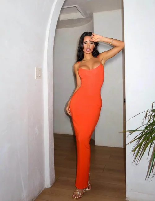 Fianla photo 2, european, curvy, black hair, 172 cm, 56 kg, Medium bust, Hong Kong