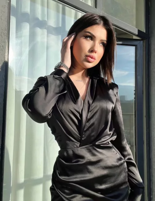 Fisa photo 4, latino, slim, brunette, 166 cm, 46 kg, Medium bust, Hong Kong